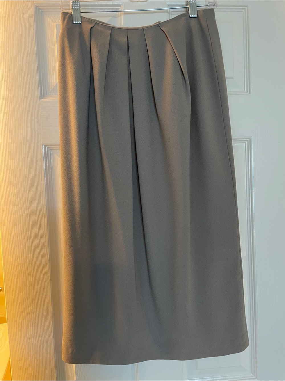 Jones New York Gray Pleated Midi Skirt